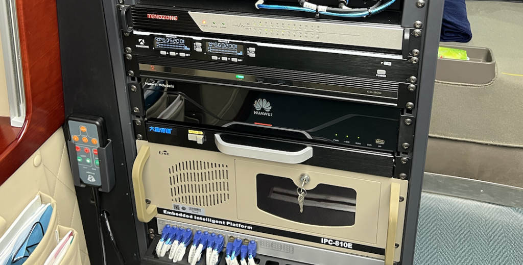 应急指挥车上的常见通信装备有哪些？