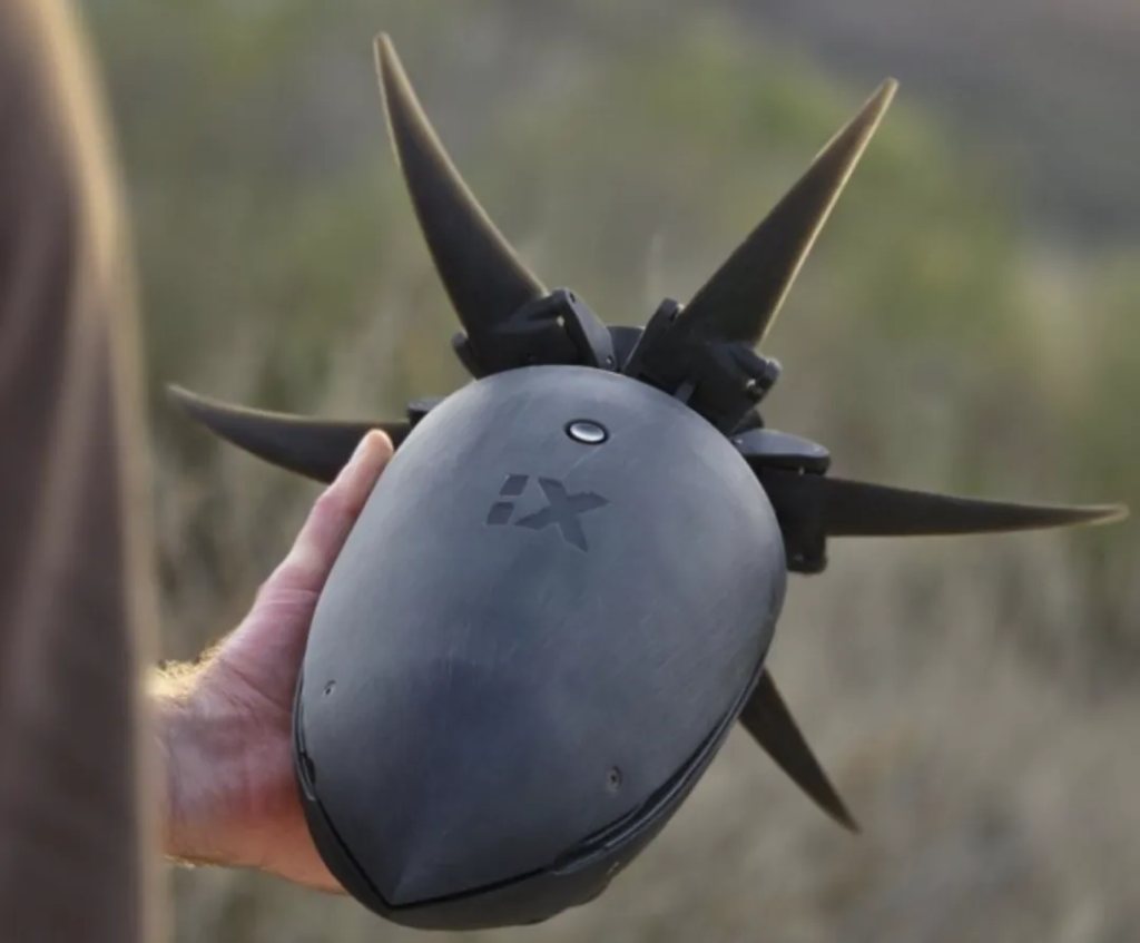 美国正在研发一款自杀式无人机，只有橄榄球大小