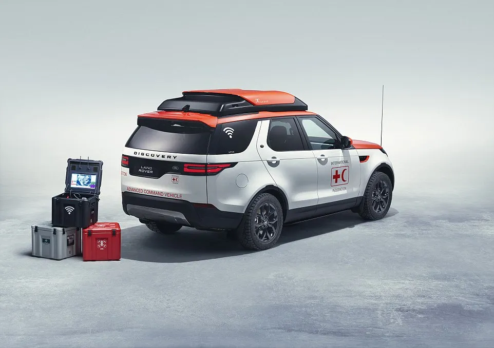 欣赏一下七年前路虎为红十字会设计的无人机救援车