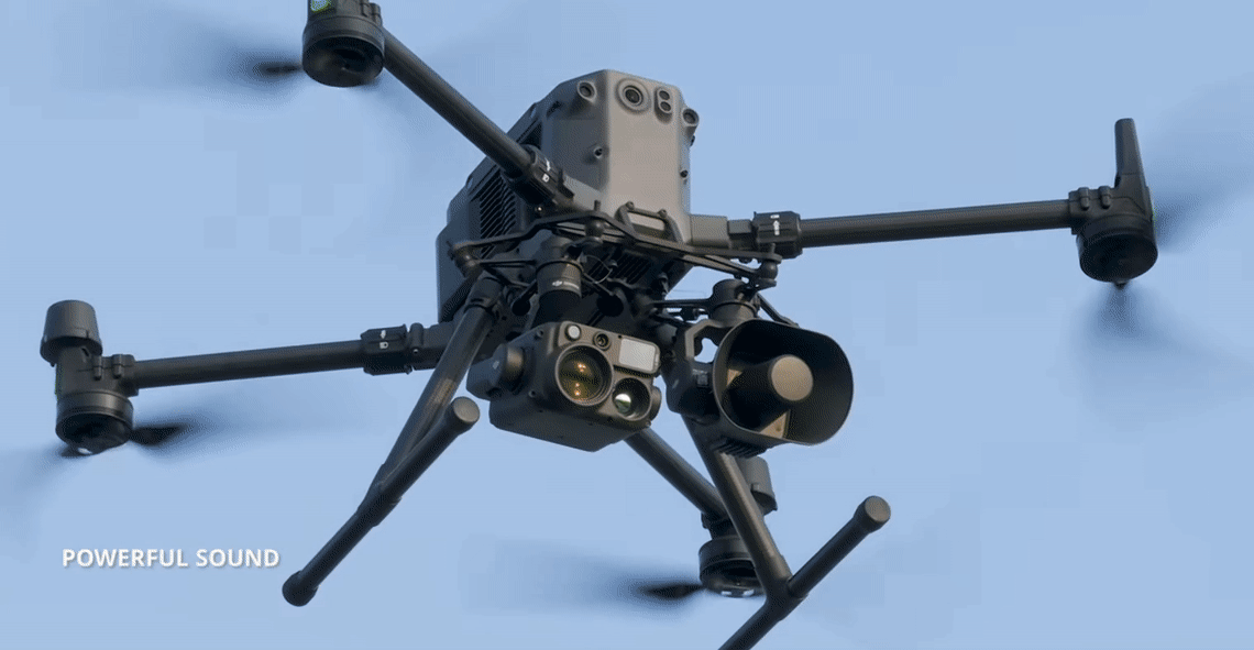 大疆“禅思”新增两款无人机负载。喊话，照明不需要第三方负载了