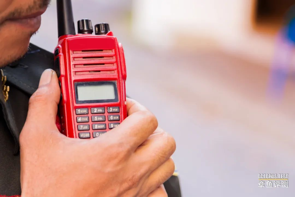 对讲机总是受到干扰，配置亚音就能解决