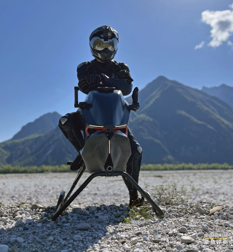 科幻变成现实，一款空中自行车问世