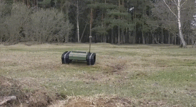 俄罗斯开发一款由无人车搭载的光纤无人机