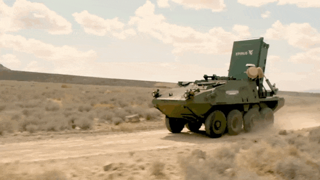 美国电子战公司测试微波反无人机武器一次性击落 49 架无人机