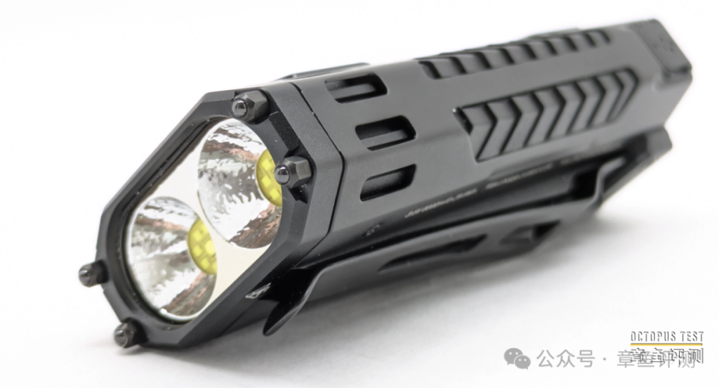 你需要怎样一款强光战术手电