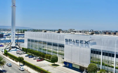 走进SpaceX办公室，看马斯克的大火箭是如何诞生的