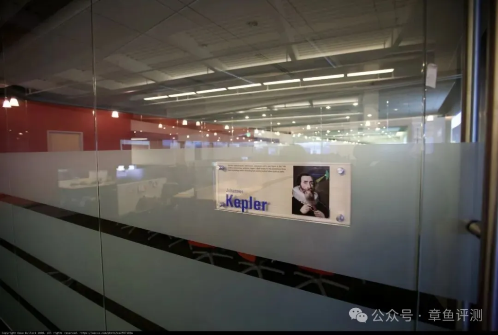 走进SpaceX办公室，看马斯克的大火箭是如何诞生的