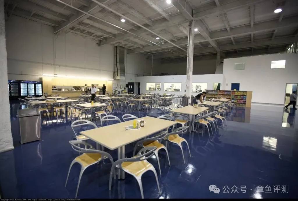 走进SpaceX办公室，看马斯克的大火箭是如何诞生的